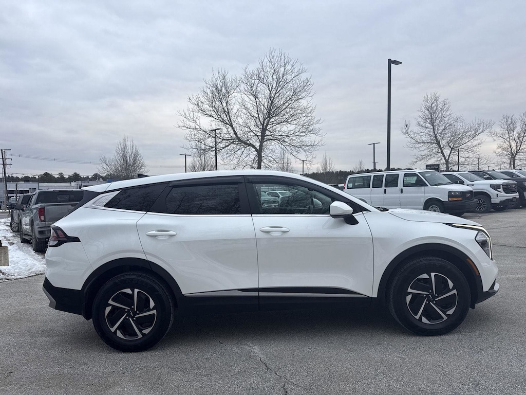 Used 2023 Kia Sportage Hybrid LX SUV