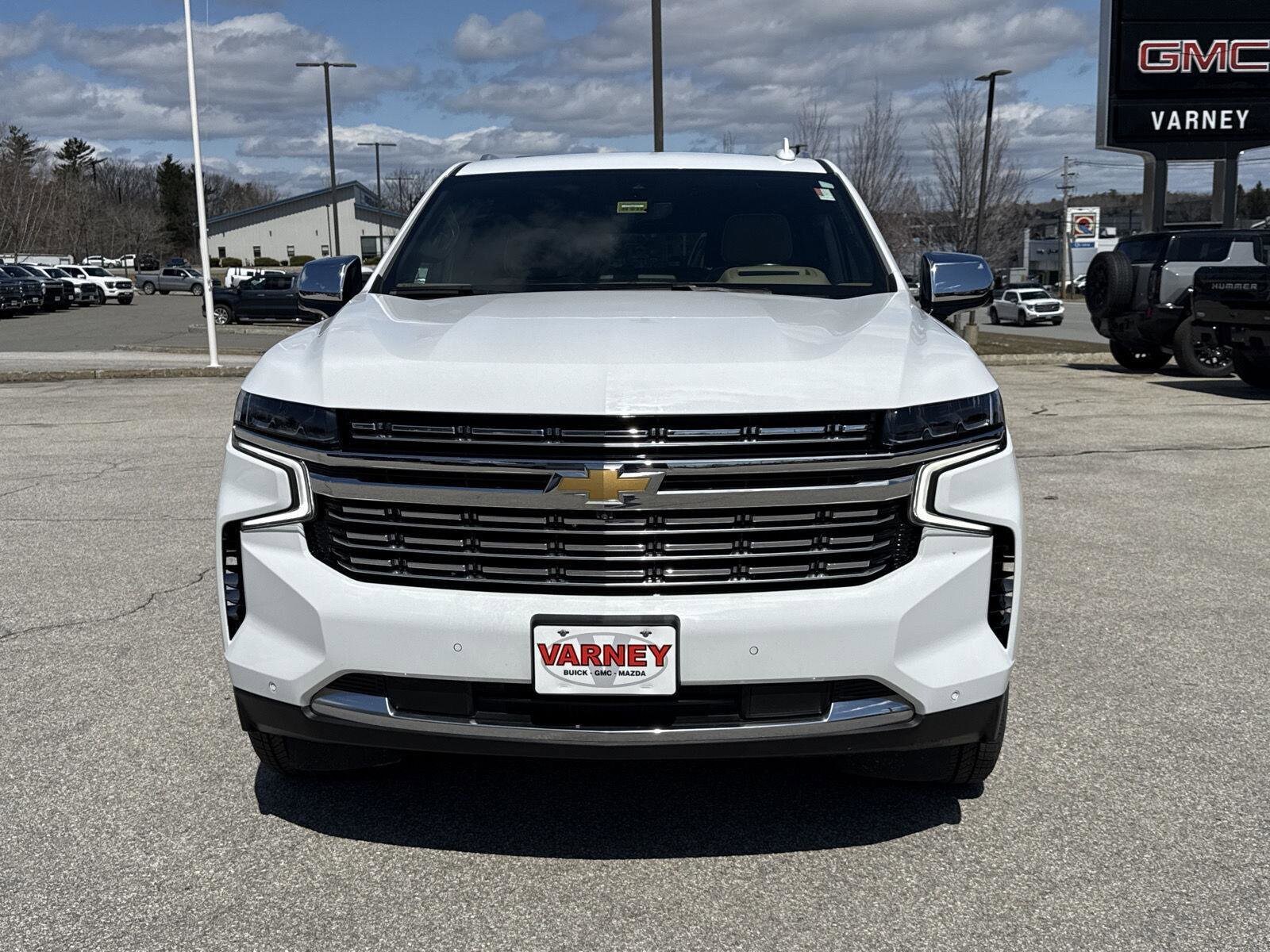 2021 Chevrolet Suburban Premier photo 2