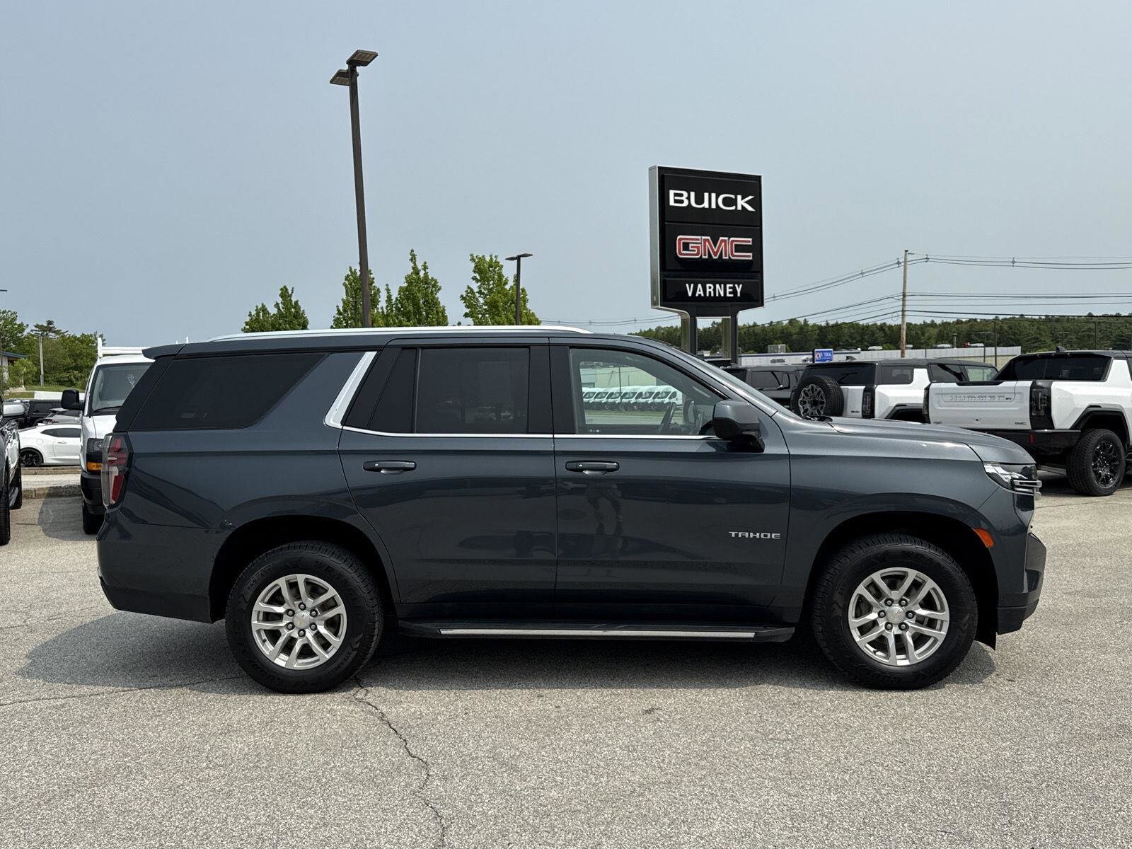2021 Chevrolet Tahoe LT photo 3