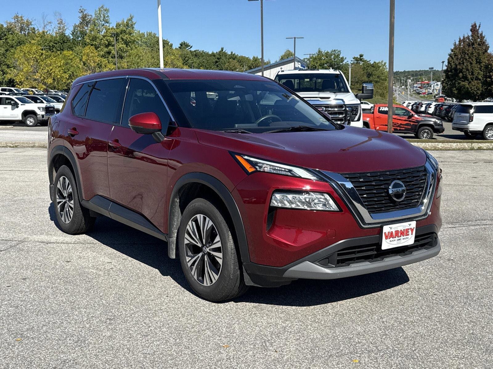 2021 Nissan Rogue SV photo 3