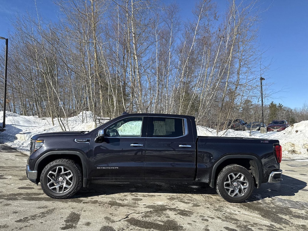 Used 2022 GMC Sierra 1500 SLT Truck Crew Cab