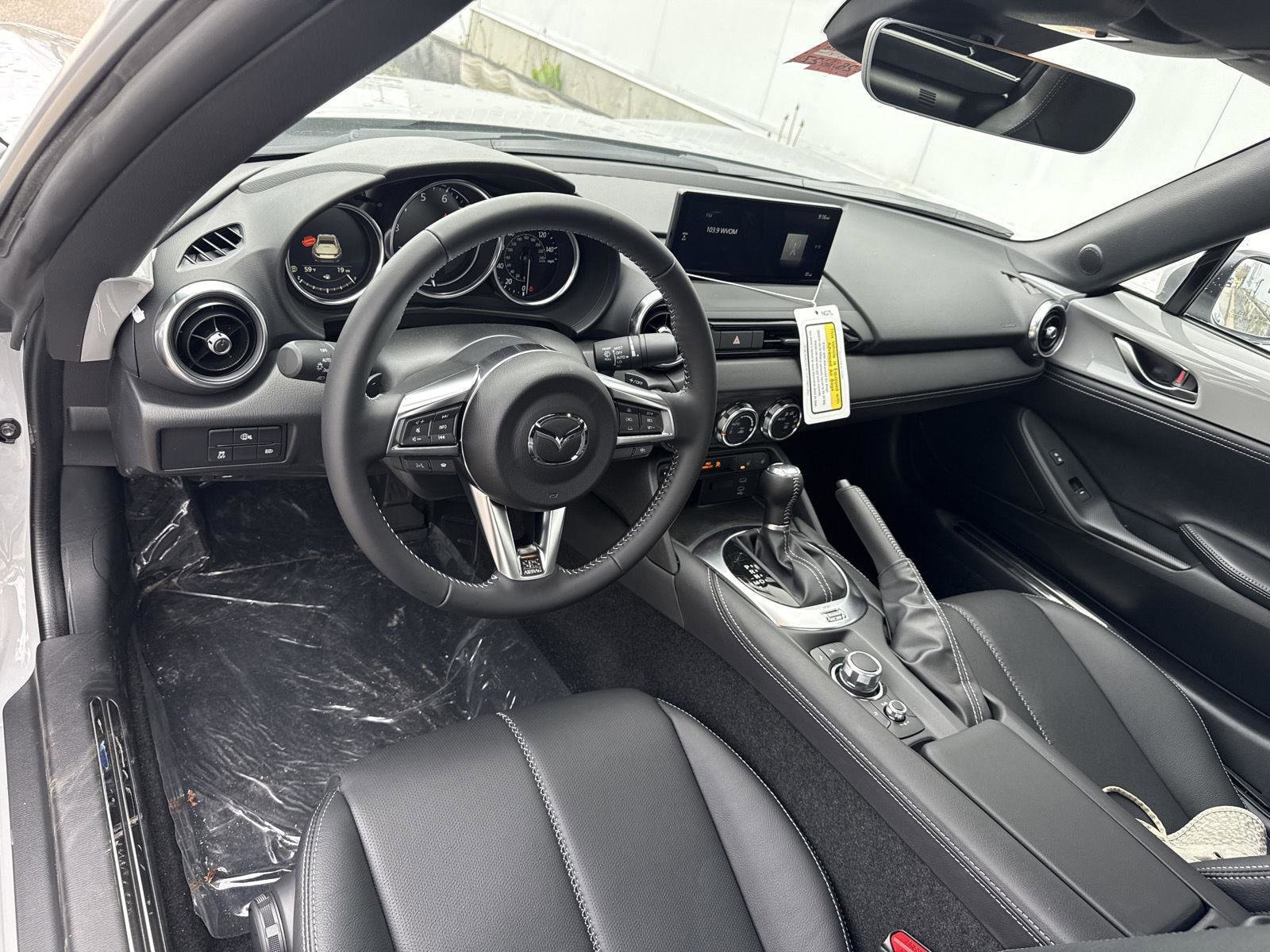 2026 Mazda MX-5 GT - Photo 12