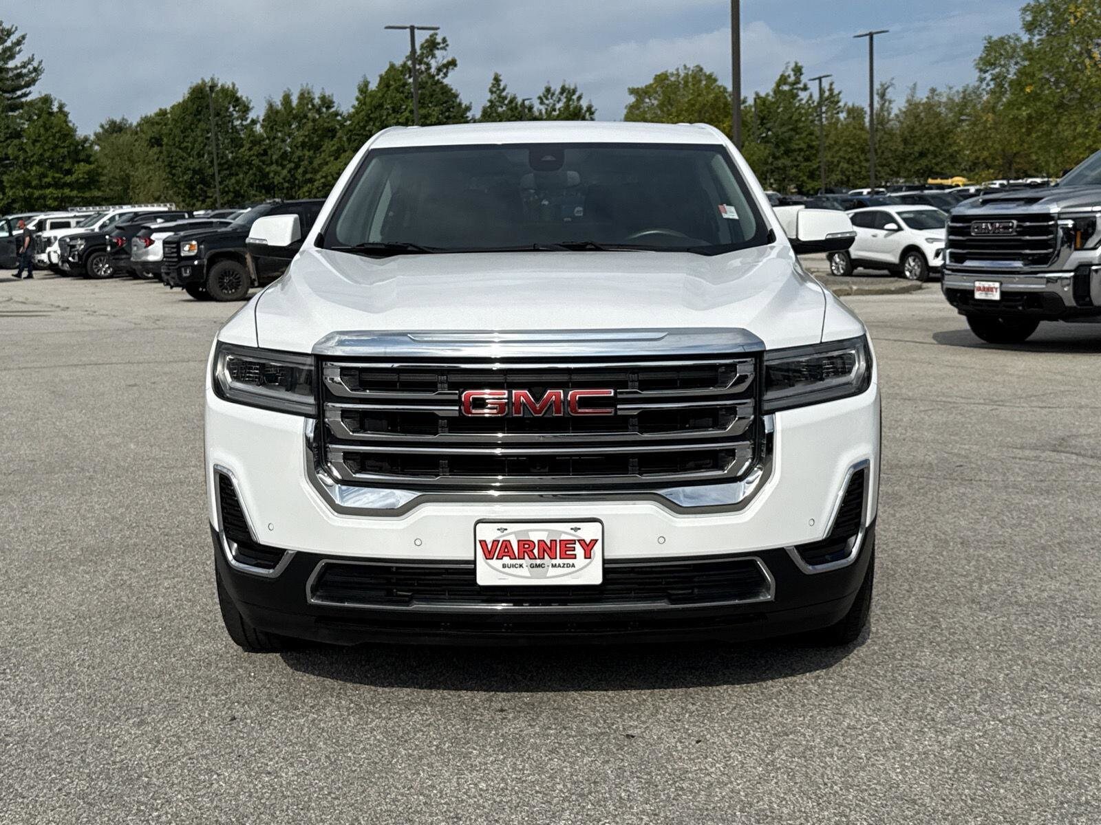 2023 Gmc Acadia SLE photo 2