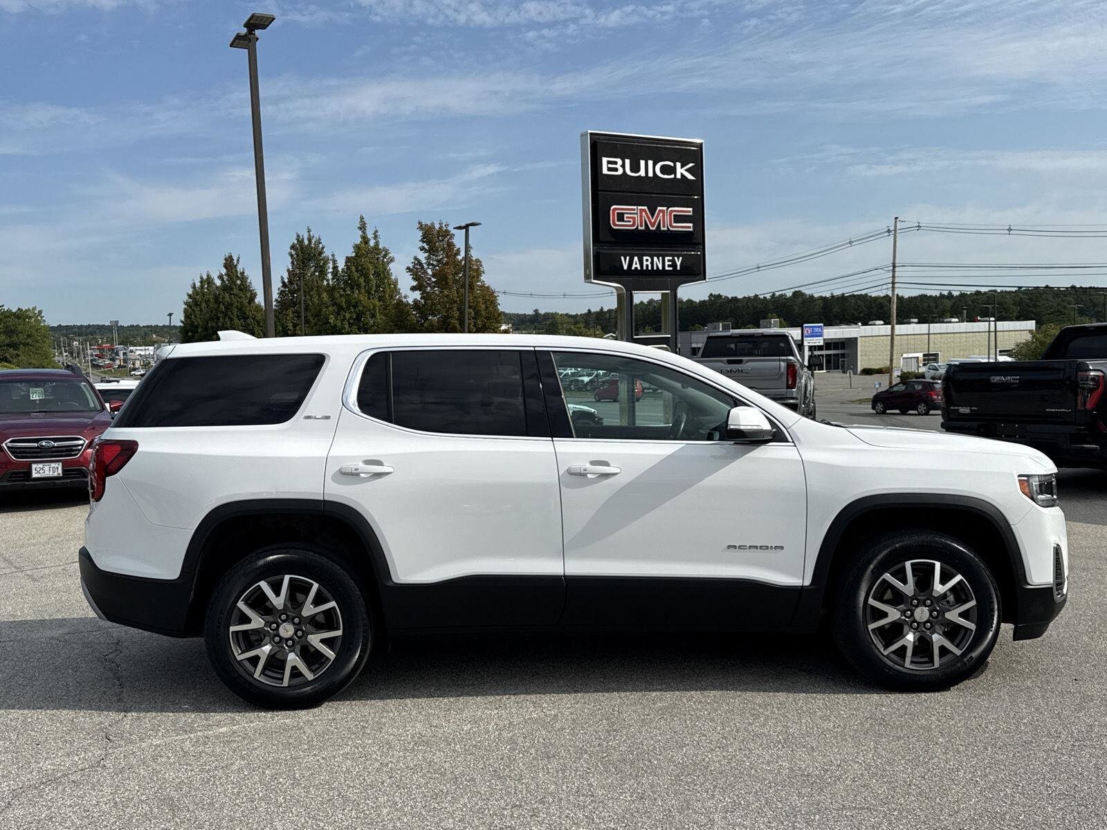 2023 Gmc Acadia SLE photo 4