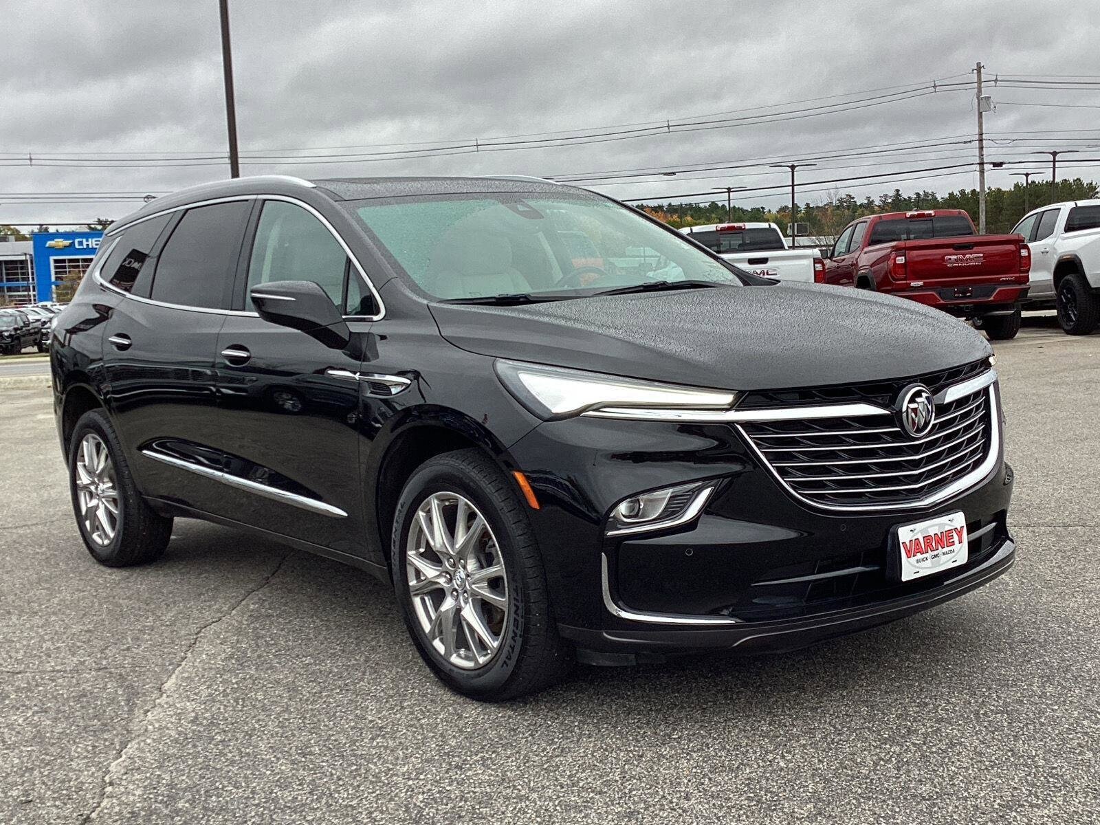 2024 Buick Enclave Essence photo 2