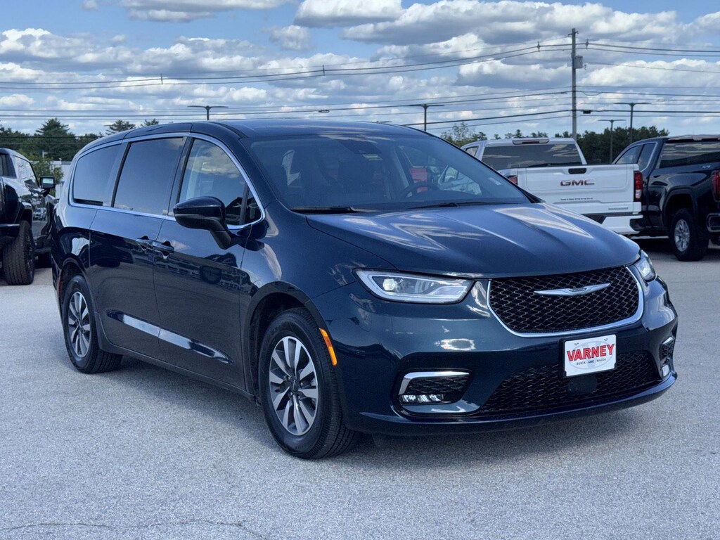 Used 2023 Chrysler Pacifica Plug-In Hybrid Touring L Van Passenger Van