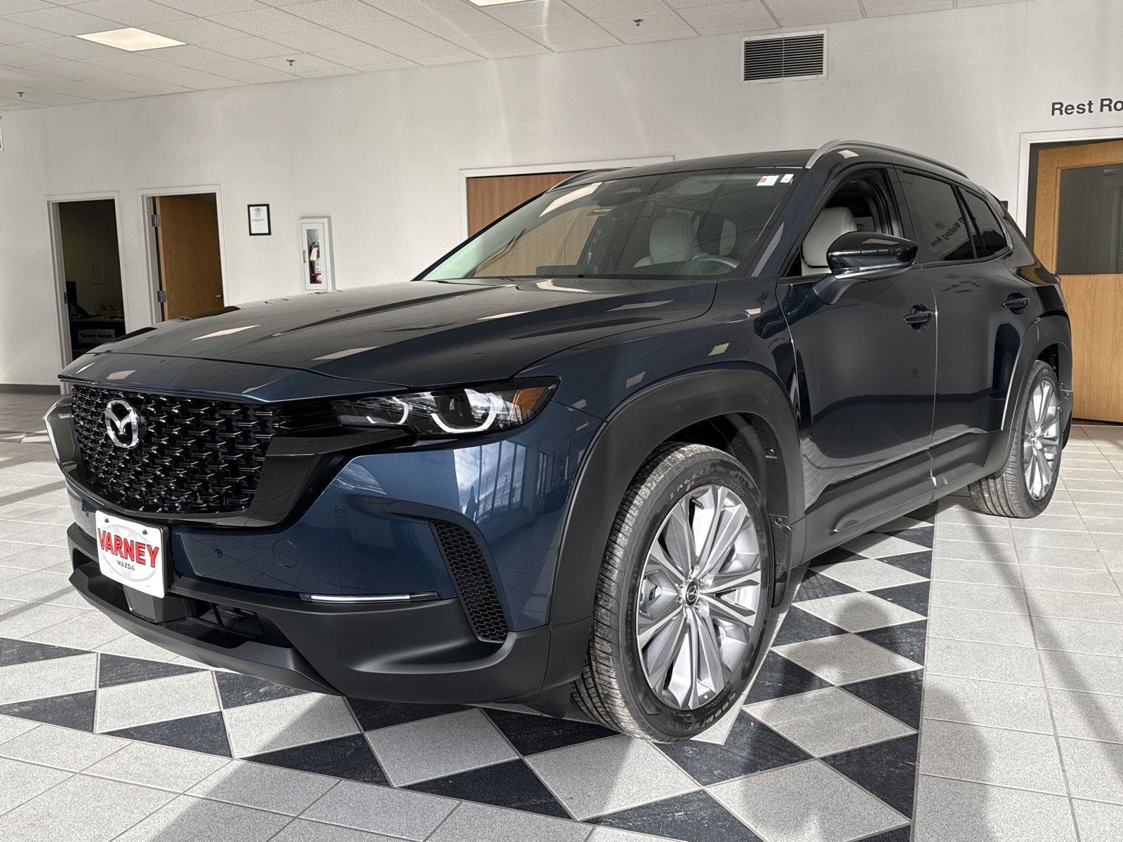 2026 Mazda CX-50 Premium's photo
