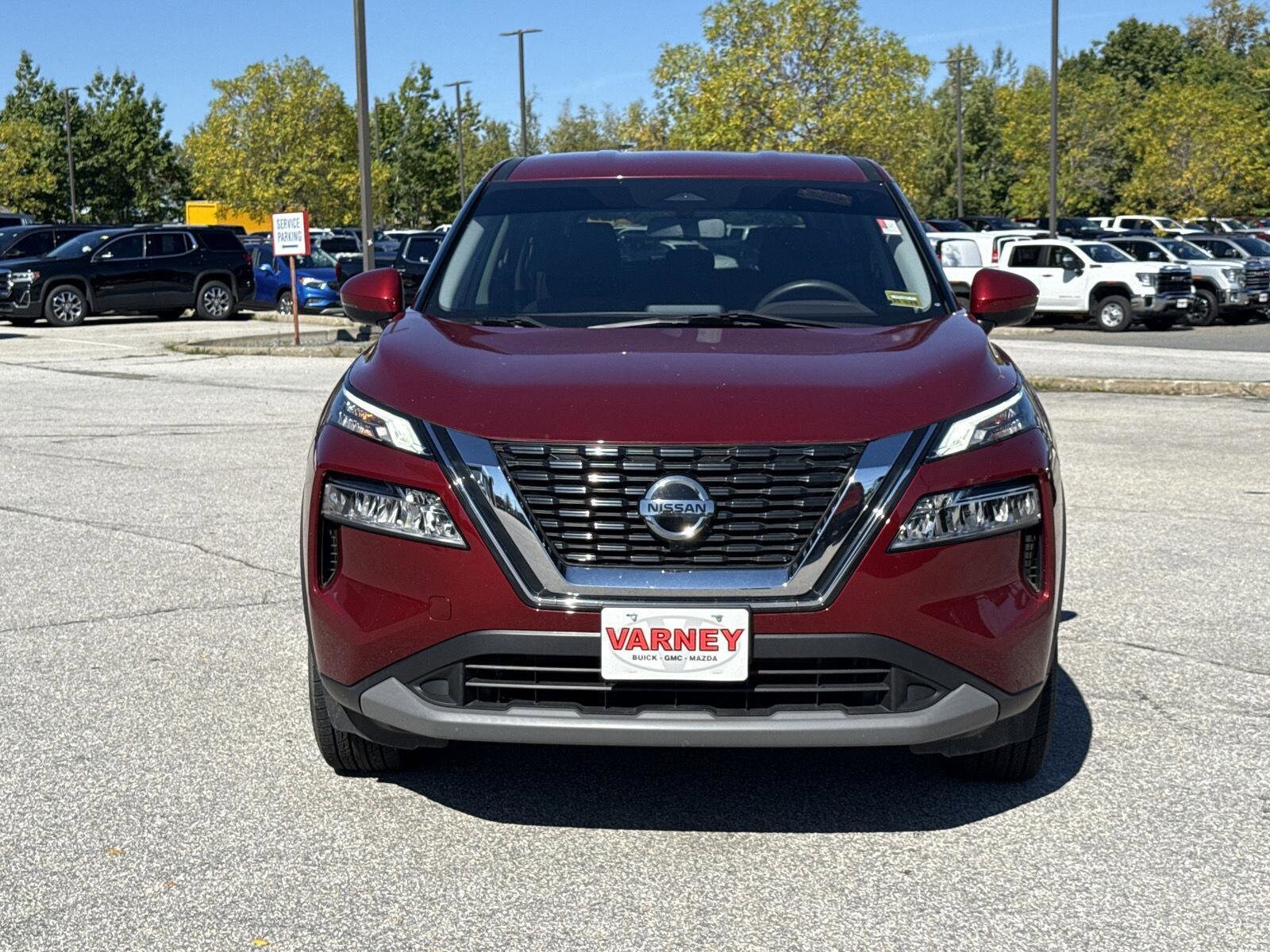2021 Nissan Rogue SV photo 2