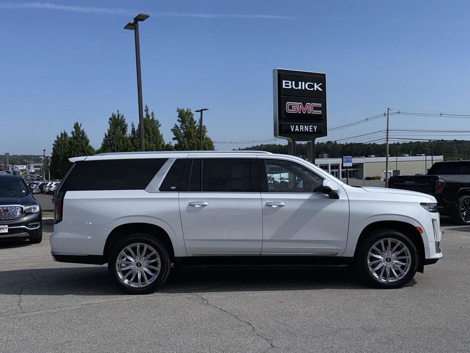 2023 Cadillac Escalade ESV Premium Luxury photo 4