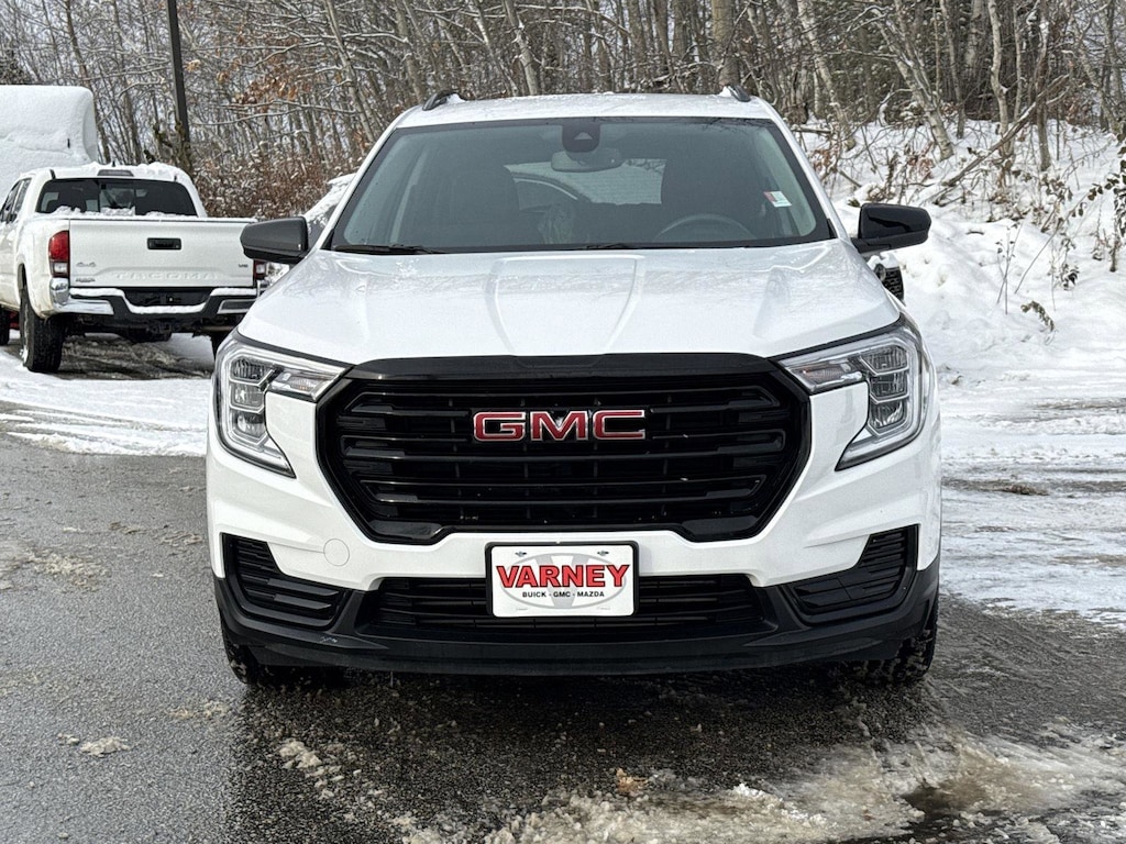 Used 2022 GMC Terrain SLE SUV