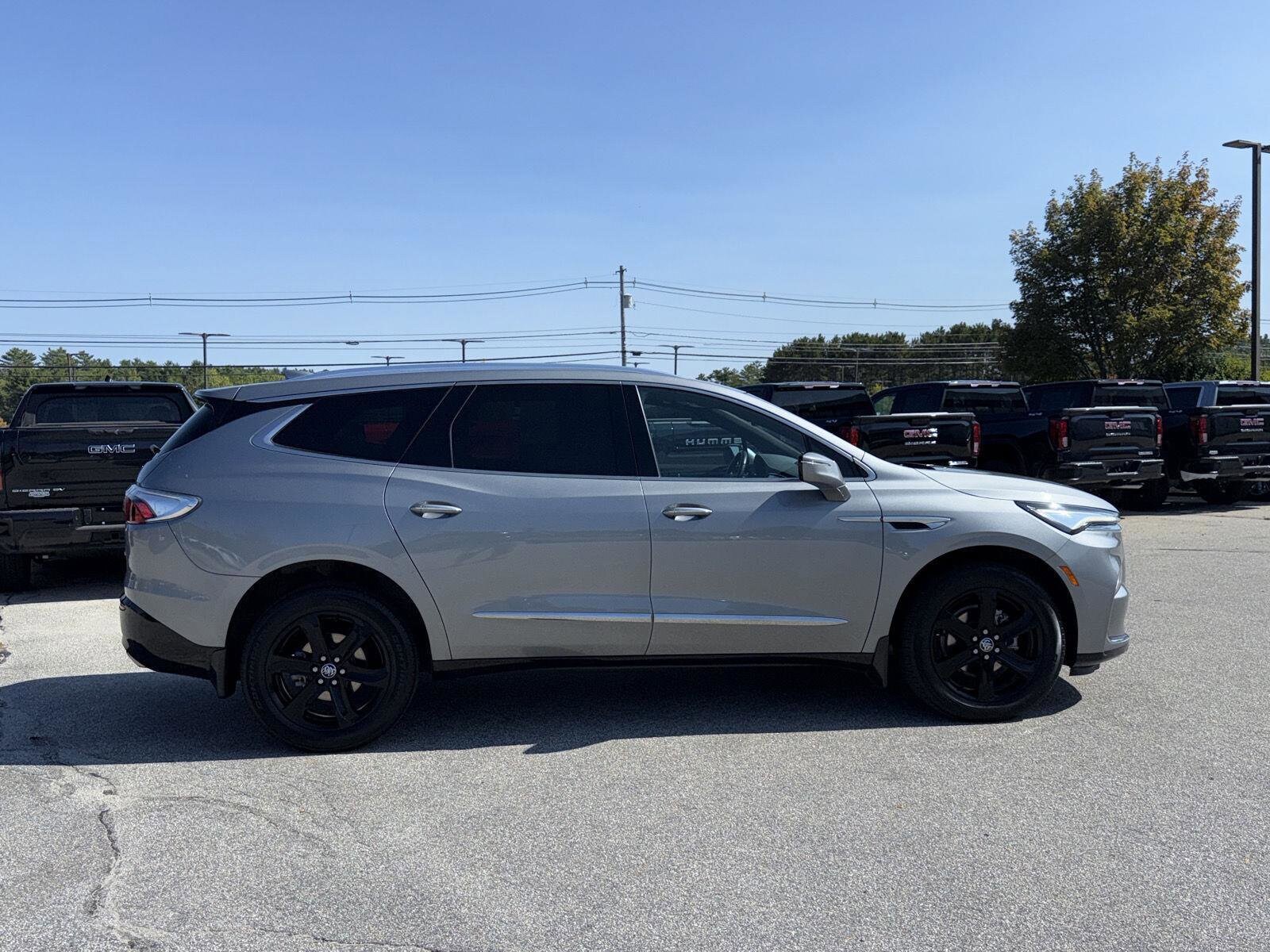 2023 Buick Enclave Essence photo 4