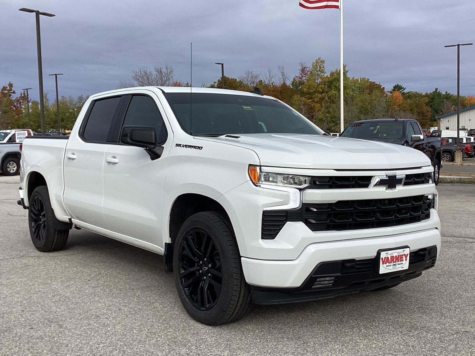 2024 Chevrolet Silverado 1500 RST photo 3