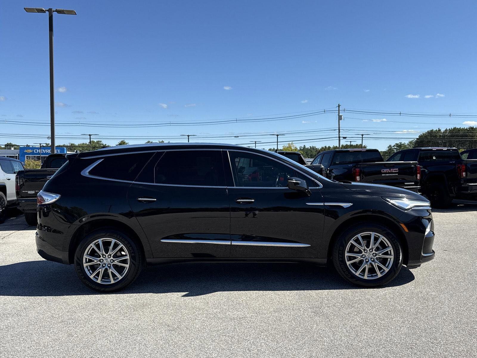 2023 Buick Enclave Premium photo 4