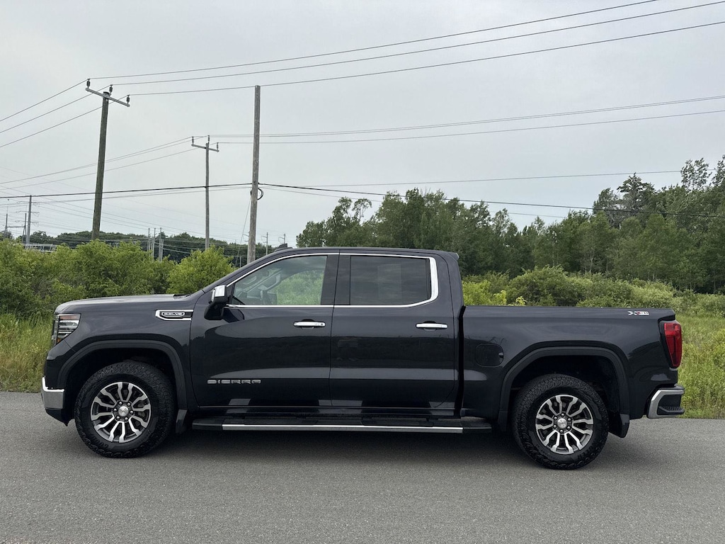 Used 2022 GMC Sierra 1500 SLT Truck Crew Cab