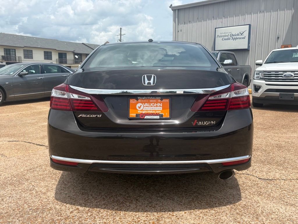 Used 2017 Honda Accord EX-L w/Navi & Honda Sensing Sedan