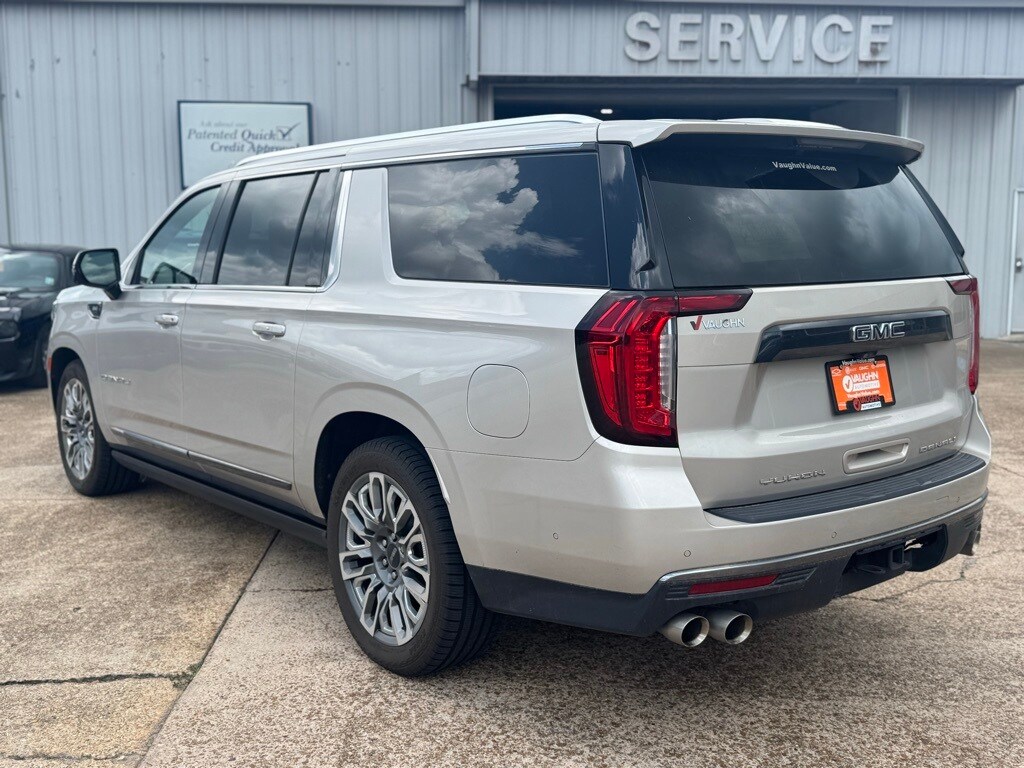 2023 Gmc Yukon XL Denali Ultimate photo 3