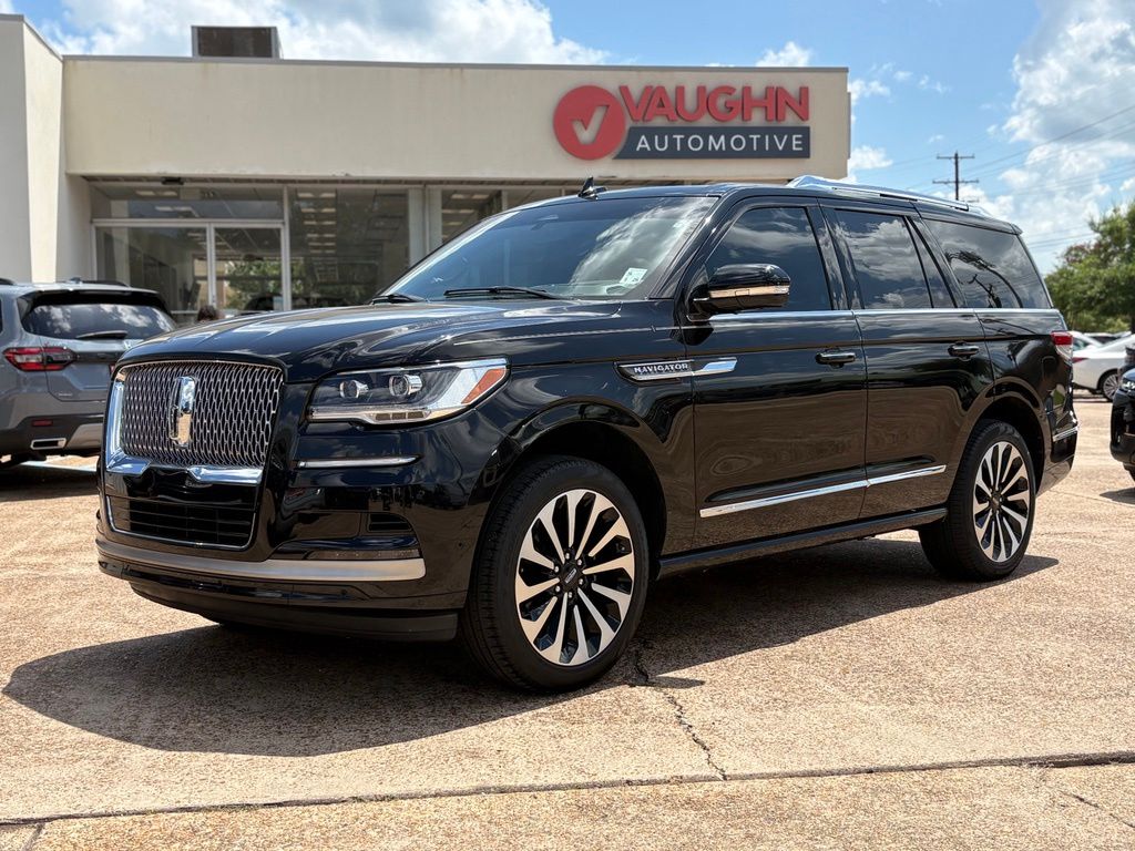 2023 Lincoln Navigator Reserve's photo