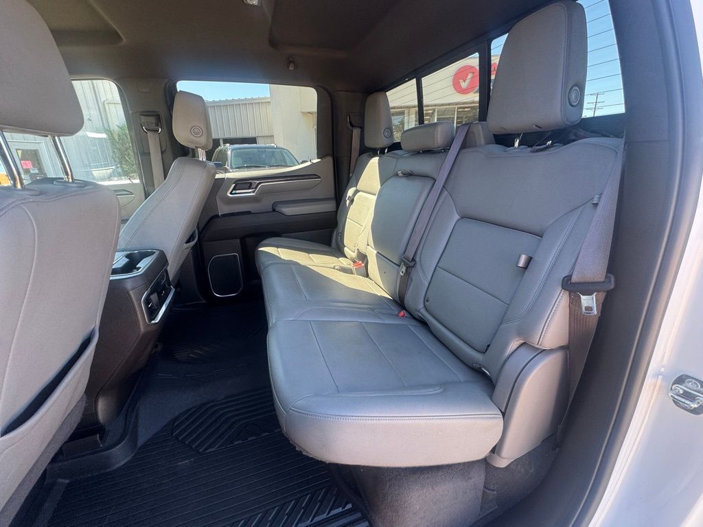 2023 Chevrolet Silverado 1500 LTZ - Photo 17