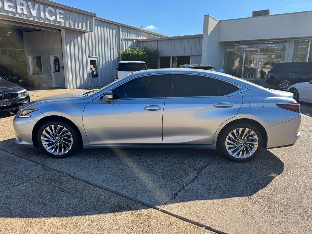 Used 2023 Lexus ES 350 Sedan