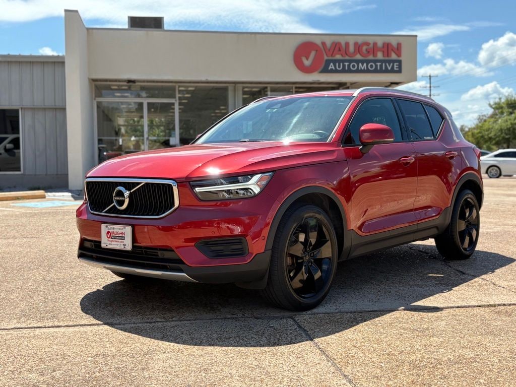 Used 2019 Volvo XC40 T5 Momentum SUV