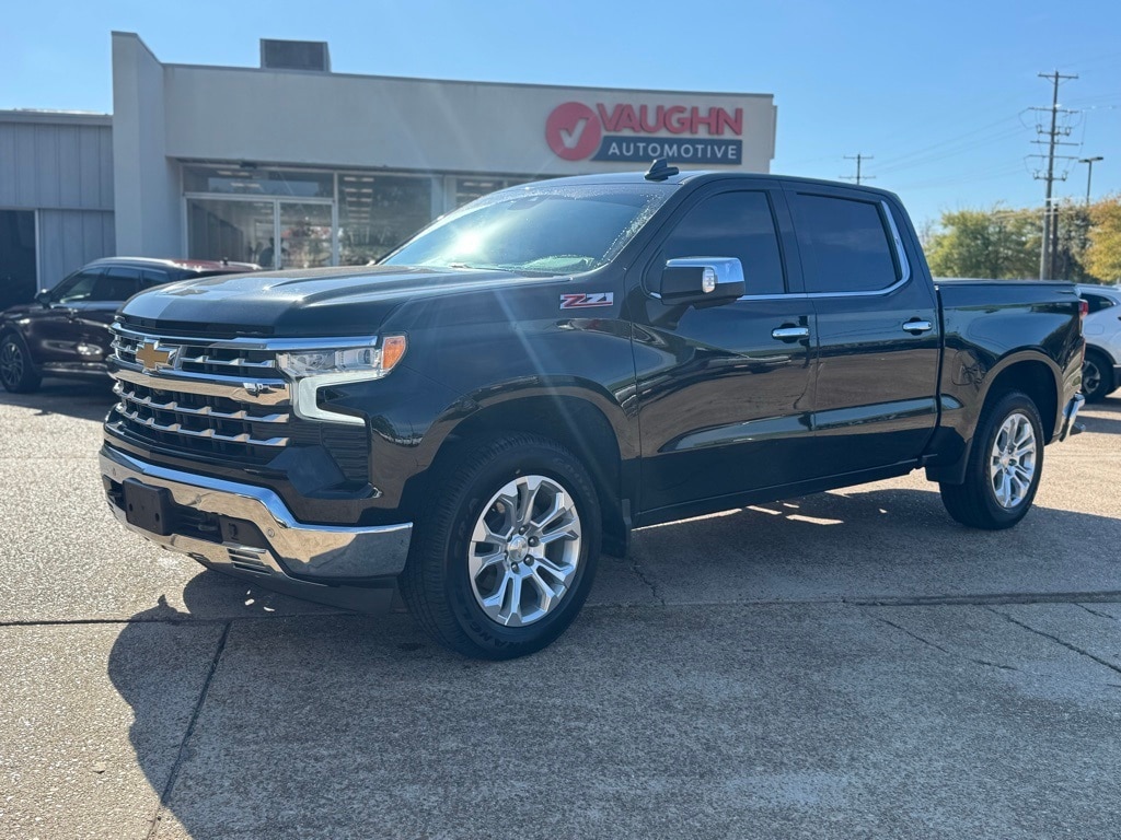 2023 Chevrolet Silverado 1500 LTZ's photo