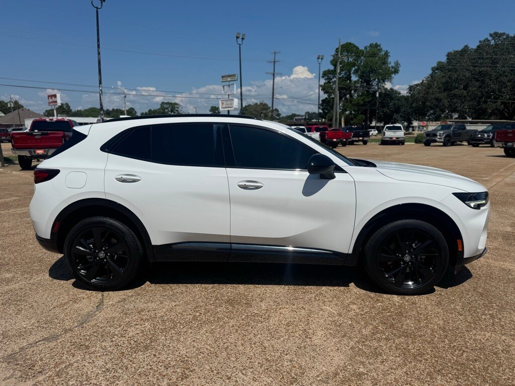 2023 Buick Envision Essence photo 3
