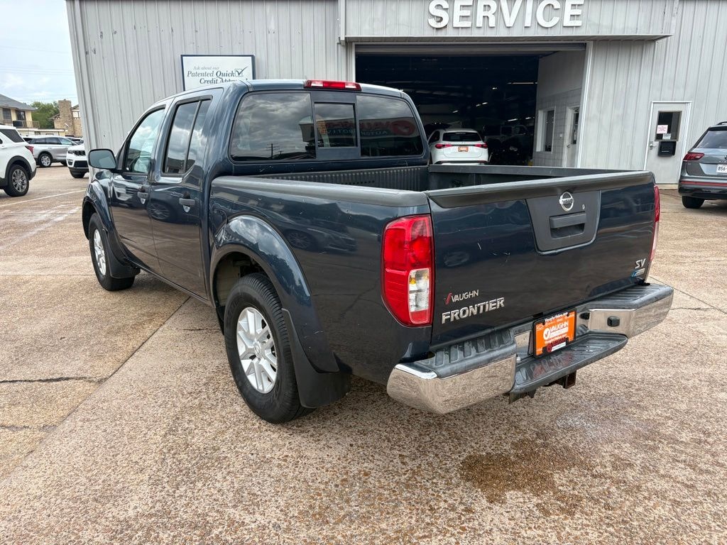 Used 2018 Nissan Frontier SV Truck Crew Cab