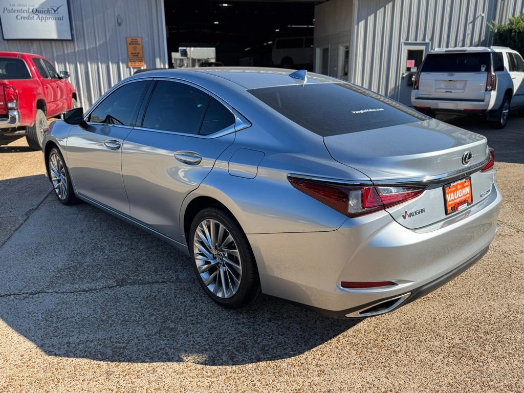 Used 2023 Lexus ES 350 Sedan