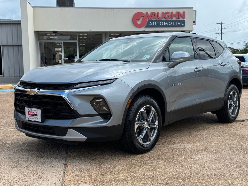 2025 Chevrolet Blazer 2.0T 2LT FWD's photo