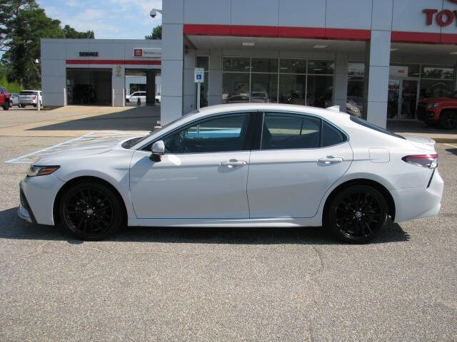 2023 Toyota Camry XSE photo 2