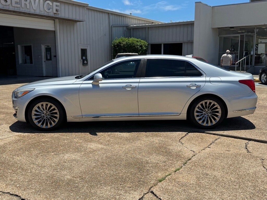 2017 Genesis G90 3.3T Premium photo 2