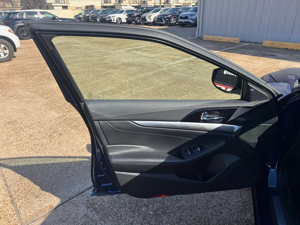 2023 Nissan Maxima SV - Photo 9
