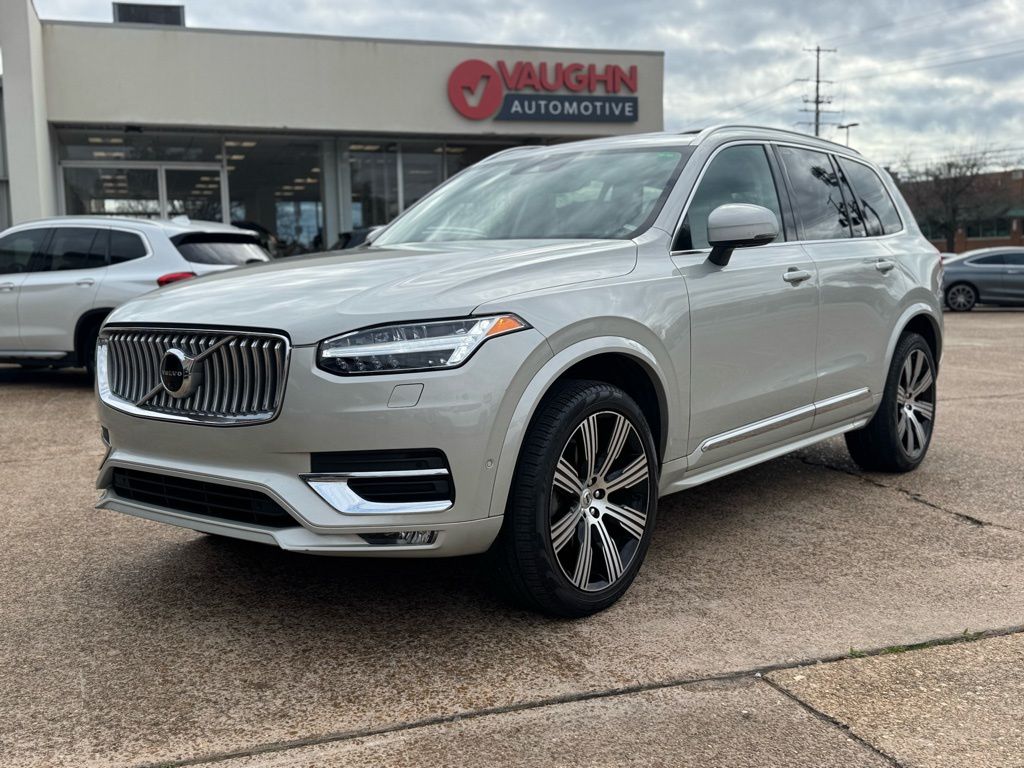 2022 Volvo XC90 T6 Inscription 6 Passenger AWD's photo