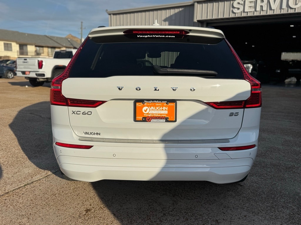 Used 2022 Volvo XC60 B5 FWD Momentum SUV
