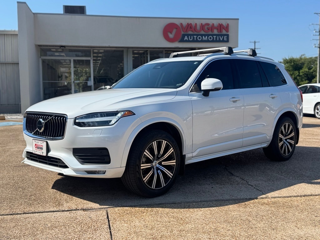 2023 Volvo XC90 Core's photo
