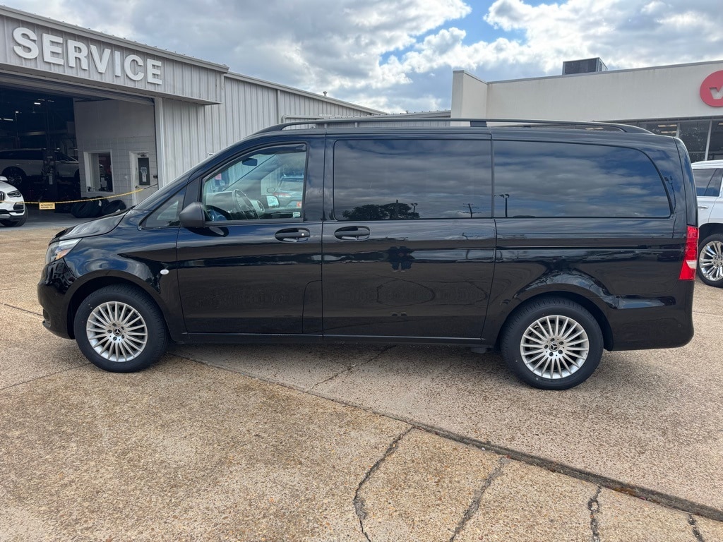 Used 2022 Mercedes-Benz Metris Van Passenger Van