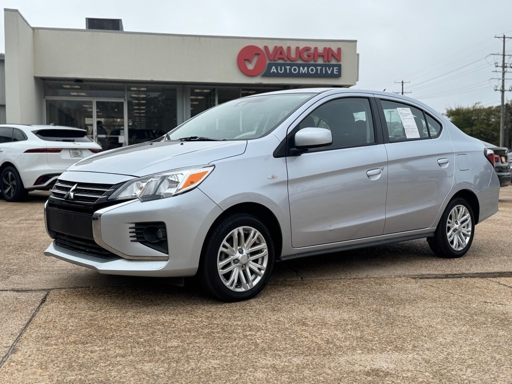 2024 Mitsubishi Mirage G4 LE's photo