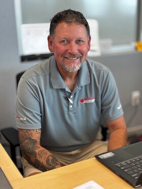 Staff member Gary Moreau from ID_d6108e8f5103