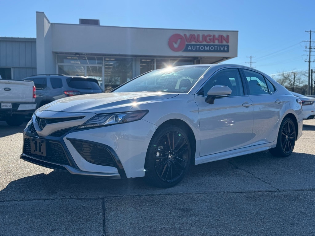 2024 Toyota Camry XSE's photo