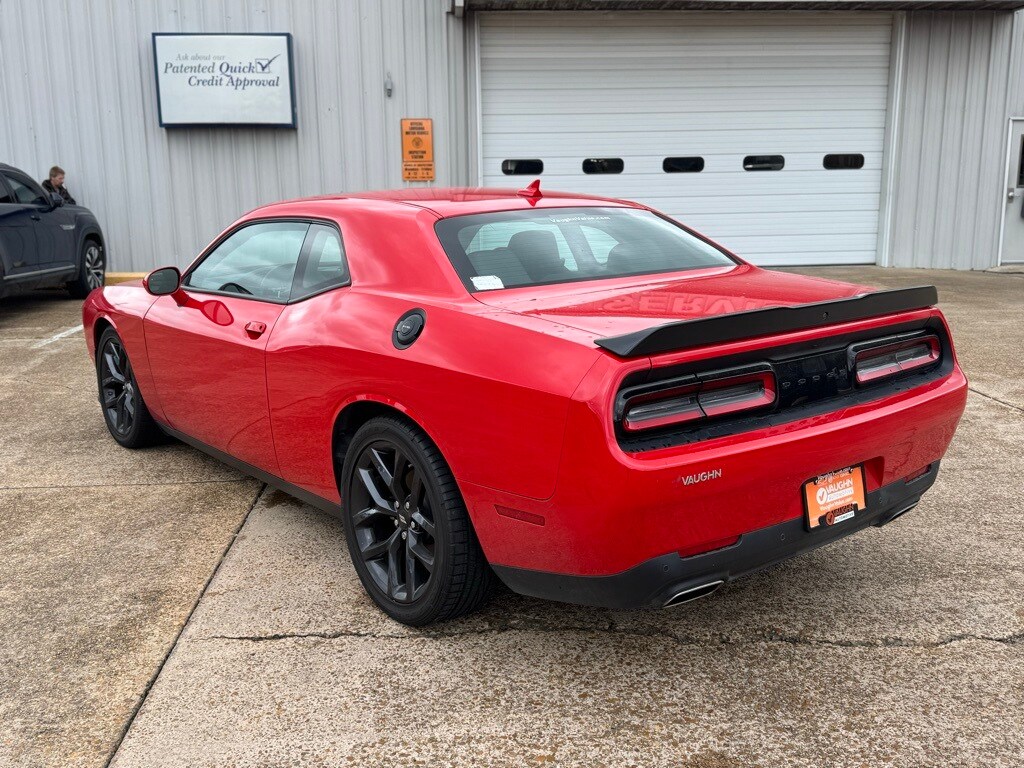 2023 Dodge Challenger GT photo 3