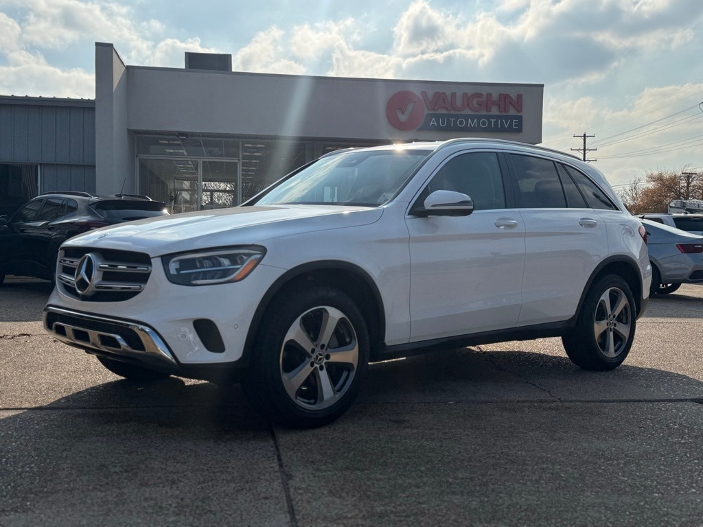 2022 Mercedes-Benz GLC GLC300's photo