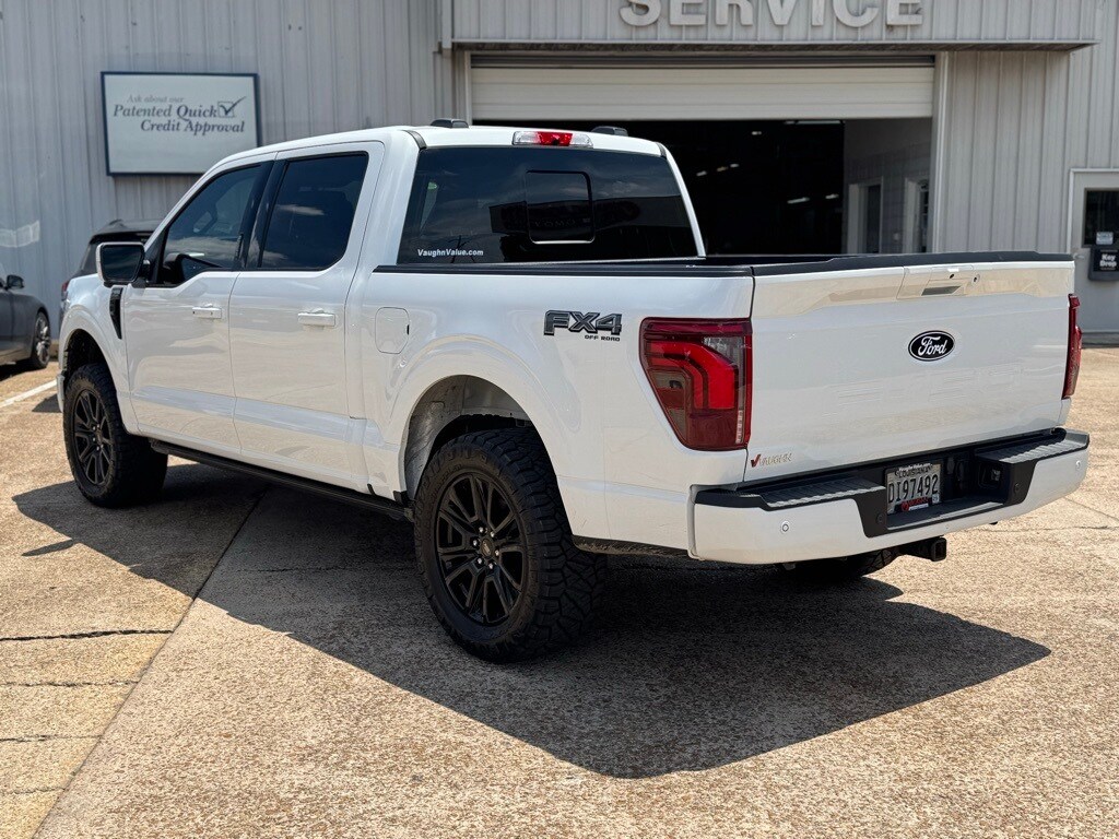 2024 Ford F-150 Platinum photo 3