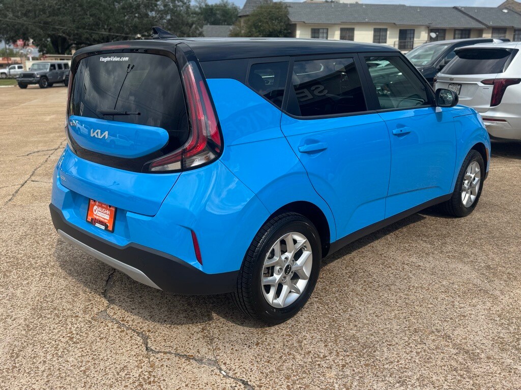 2023 Kia Soul S photo 4