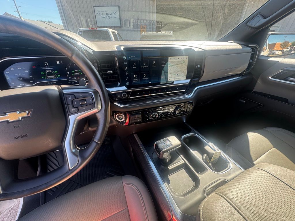 2023 Chevrolet Silverado 1500 LTZ - Photo 12