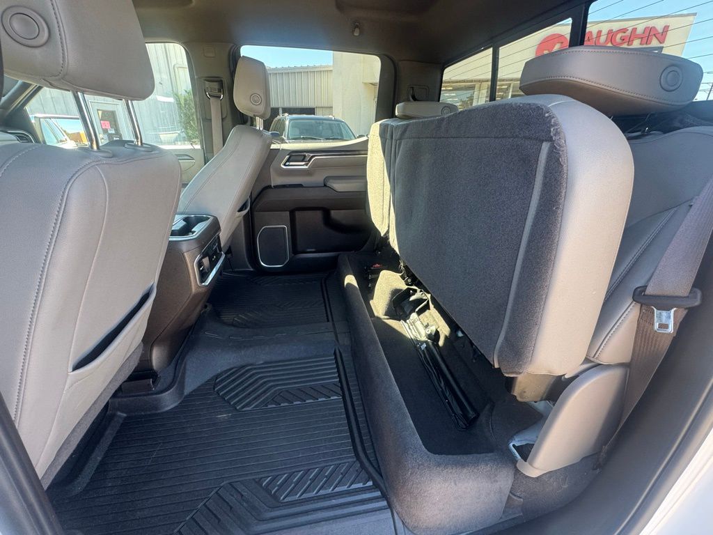 2023 Chevrolet Silverado 1500 LTZ - Photo 16