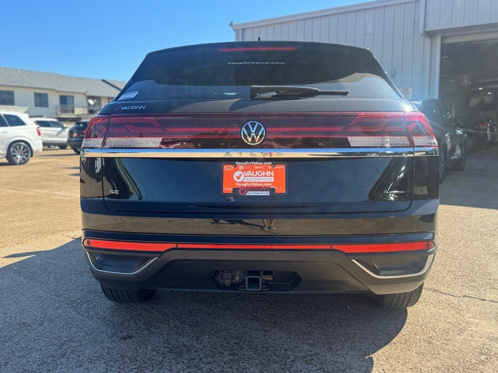 Used 2024 Volkswagen Atlas Cross Sport 2.0T SE w/Technology SUV