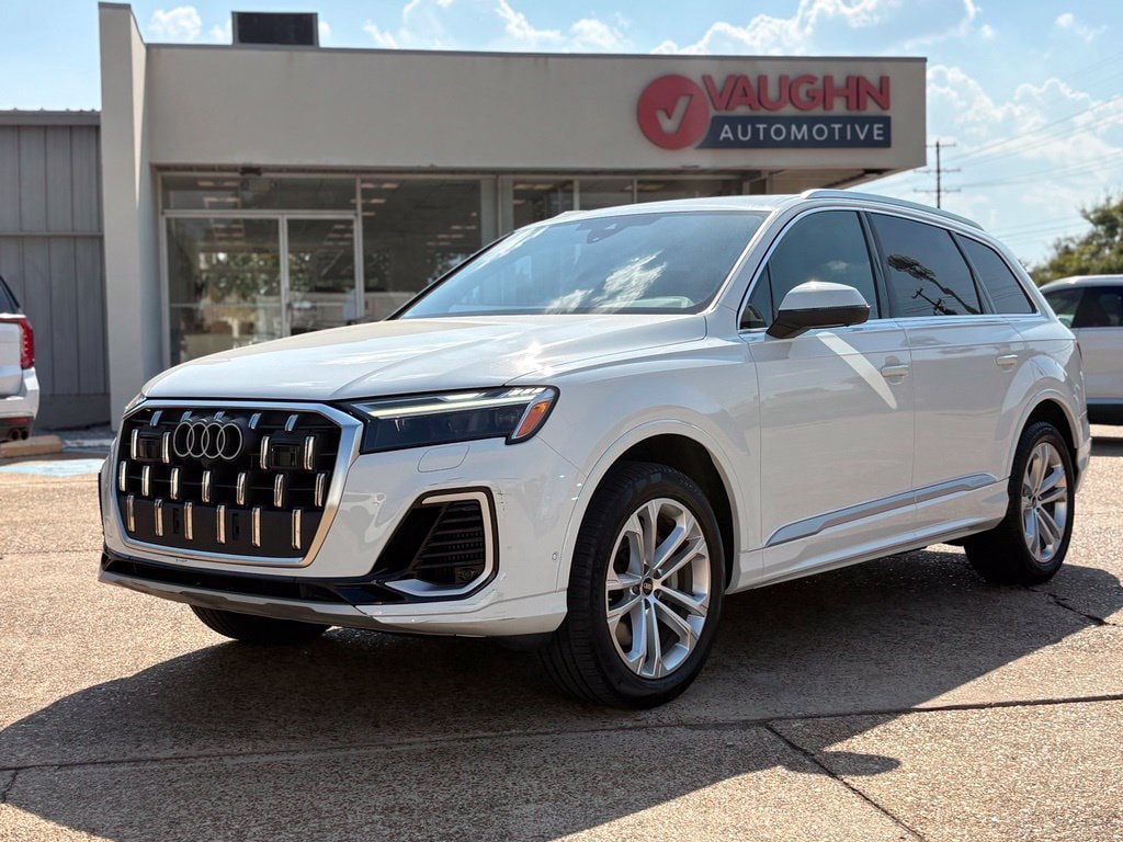 Used 2025 Audi Q7 55 Premium SUV