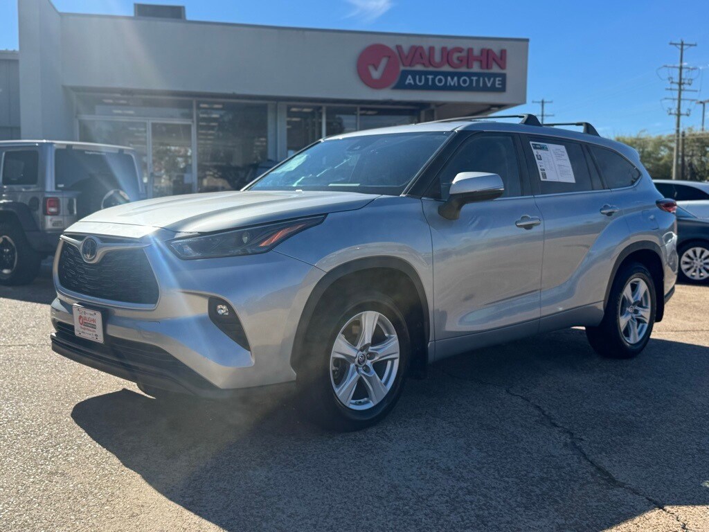 Used 2022 Toyota Highlander LE SUV