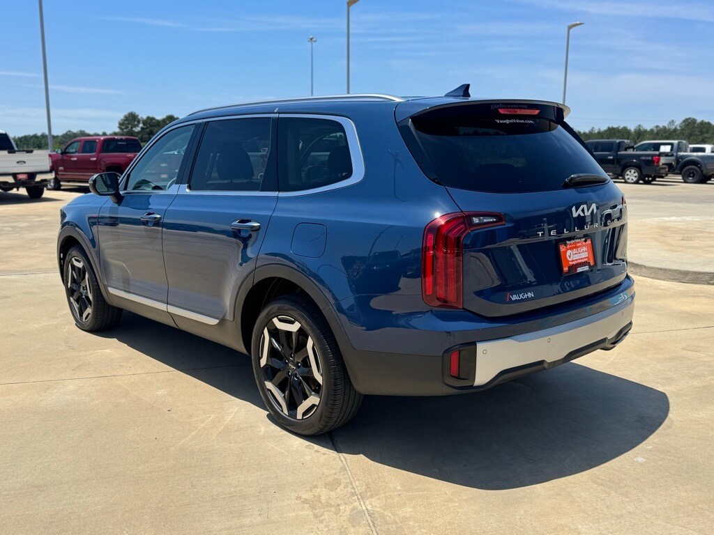 2024 Kia Telluride S photo 3