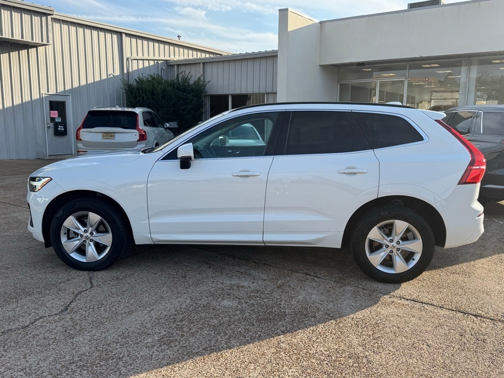 Used 2022 Volvo XC60 B5 FWD Momentum SUV